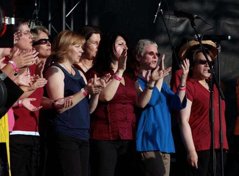 Ottawa Folk Festival 2010 main stage - Choir Photo 4